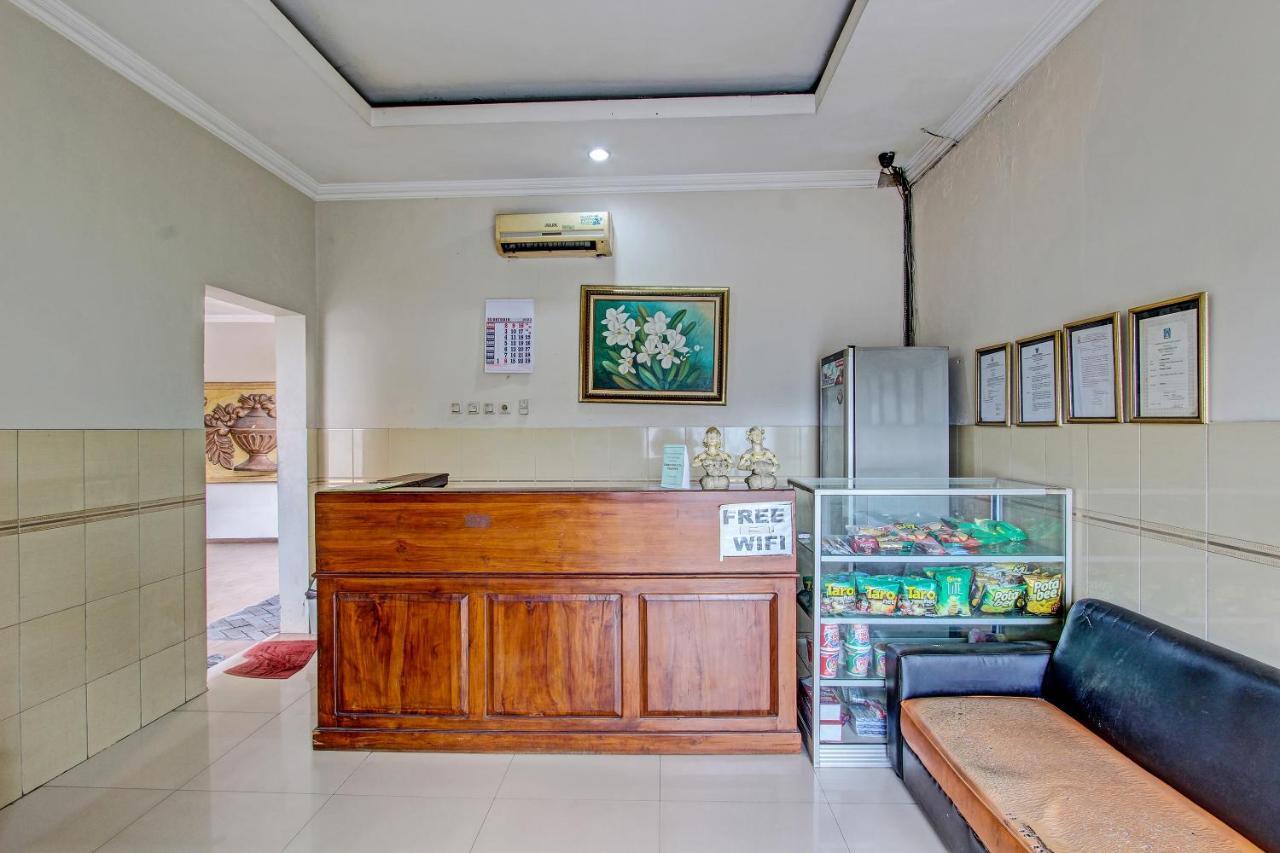 Oyo 91785 Hotel Srikandi Kalasan Tanjungtirto 外观 照片