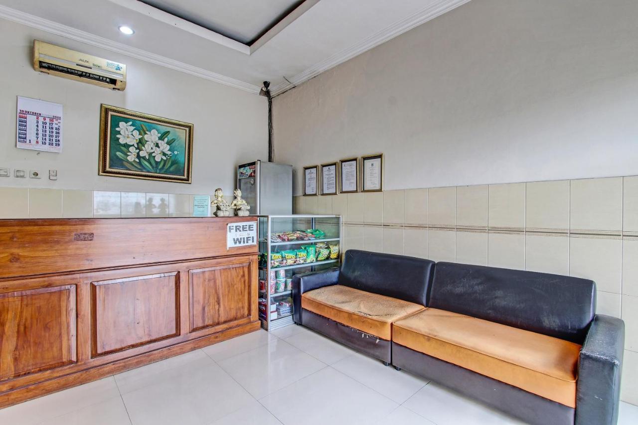 Oyo 91785 Hotel Srikandi Kalasan Tanjungtirto 外观 照片