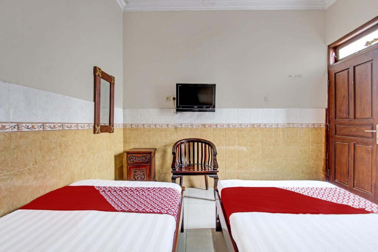 Oyo 91785 Hotel Srikandi Kalasan Tanjungtirto 外观 照片