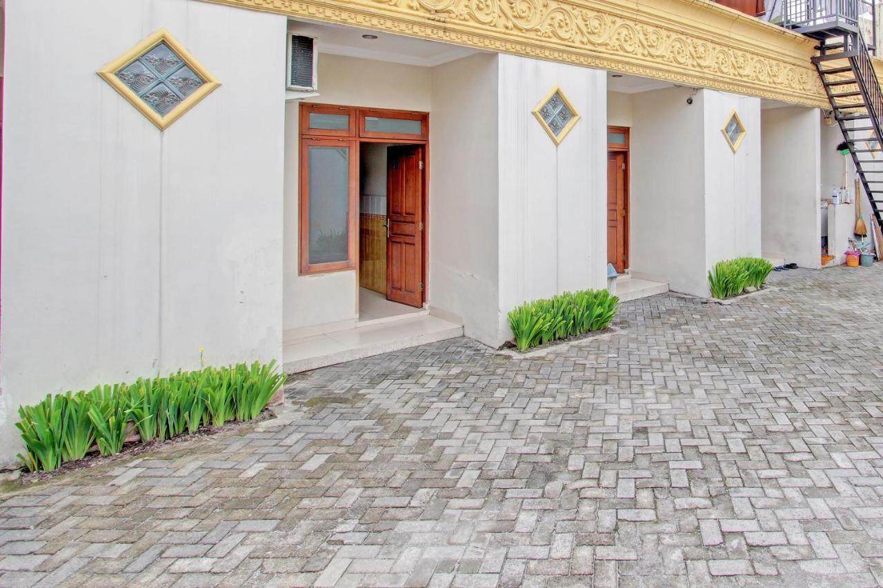 Oyo 91785 Hotel Srikandi Kalasan Tanjungtirto 外观 照片