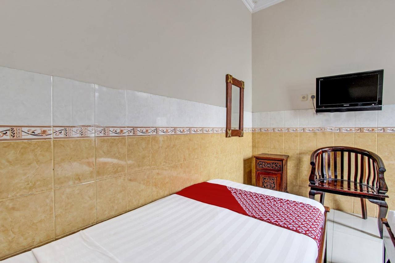 Oyo 91785 Hotel Srikandi Kalasan Tanjungtirto 外观 照片