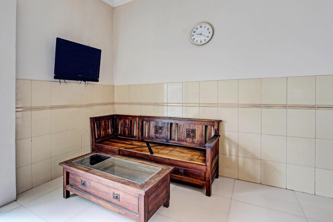 Oyo 91785 Hotel Srikandi Kalasan Tanjungtirto 外观 照片